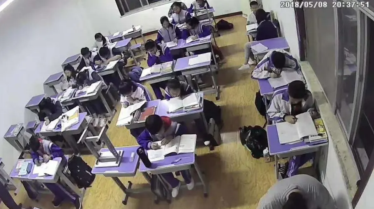 北京大中小學校為什么都要安裝高清監(jiān)控系統(tǒng)呢？凱源恒潤北京監(jiān)控安裝工程公司認為其中