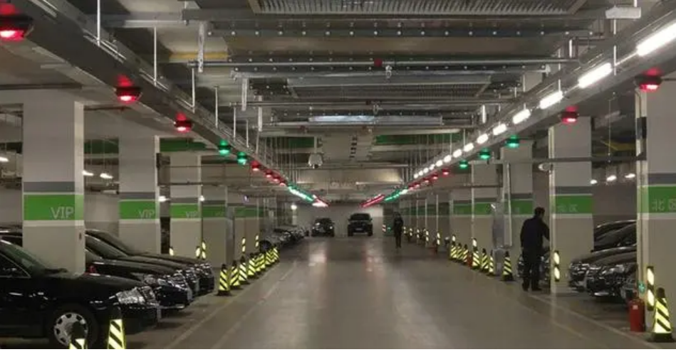 北京小區(qū)智能停車場車牌識別一體機怎么選？凱源恒潤北京監(jiān)控安裝工程公司專業(yè)打造智慧