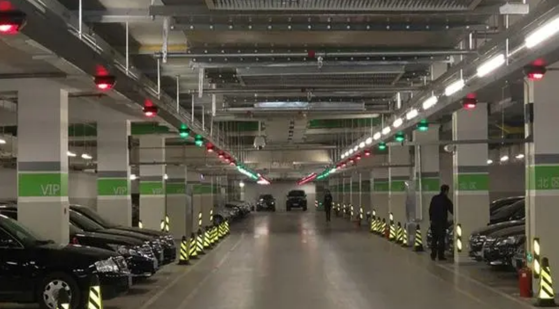 北京智慧停車場車位引導(dǎo)系統(tǒng)哪家公司專業(yè)？凱源恒潤北京監(jiān)控安裝工程公司用專業(yè)精神重